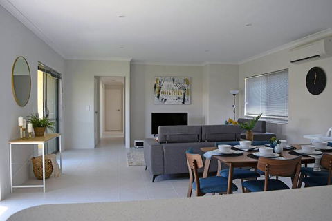 The Kingsley's Place Piara Waters - Hotel Gold Coast 7