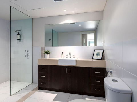 Bayview On Bowen :: Jervis Bay Rentals - Hotel Gold Coast 2