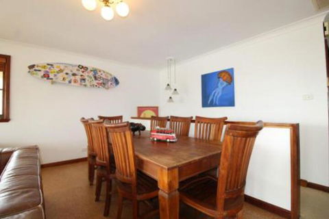 Amzaz 15 Korogora Street - Hotel Gold Coast 4