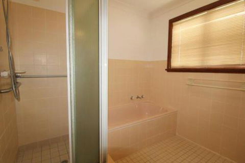 Amzaz 15 Korogora Street - Hotel Gold Coast 0