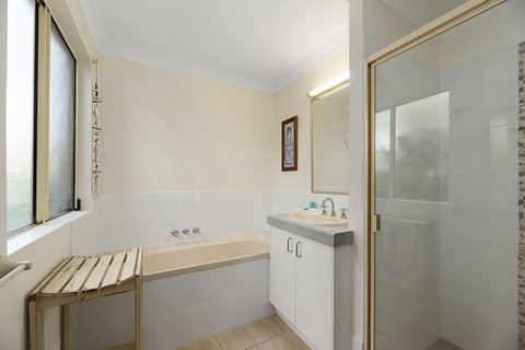 Fabulous Pet Friendly Family Home - 3 Carribean Court - Hotel Gold Coast 2