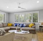Pure Salt beach house with pool 300m to beach - Hotel Gold Coast