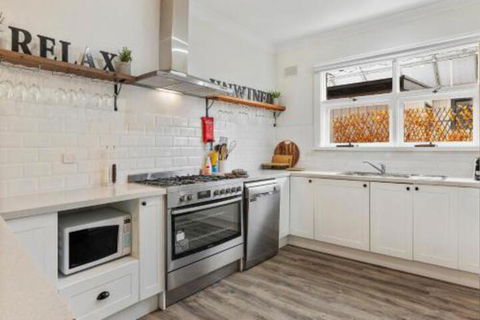 White On Wright Clare - Hotel Gold Coast 7