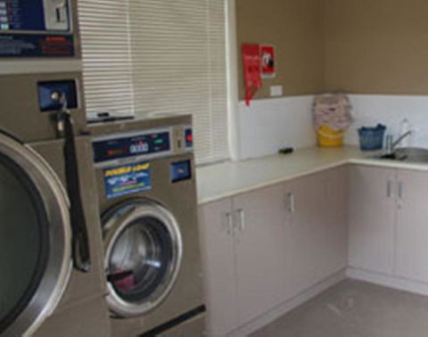 Cosmos Country Motor Inn - Hotel Gold Coast 5
