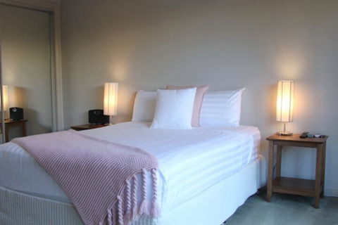 BEL MIREN SARAH LOUISA - Hotel Gold Coast 6