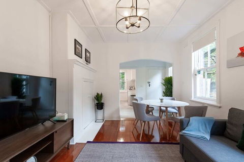 Luxurious Heritage Home With Harbour Bridge Views - Hotel Gold Coast 6