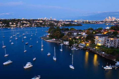 Oud Wood Apartment - Hotel Gold Coast 1