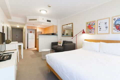 Amazing Studio With Pool In Central Sydney - Hotel Gold Coast 7