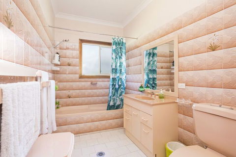 South Coast Getaway House Sleeping 8 Guests - Hotel Gold Coast 3