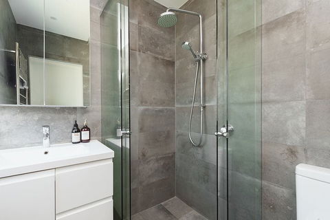 Large Family Home Bondi - Hotel Gold Coast 3