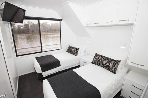 All Seasons Houseboats - Hotel Gold Coast 3