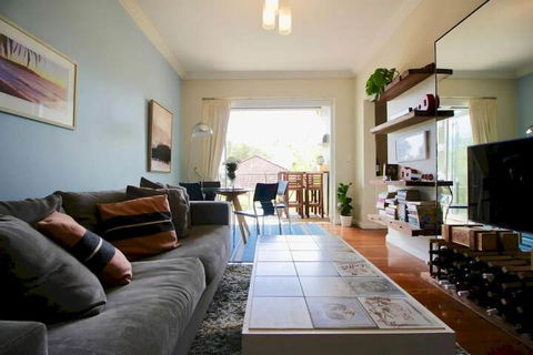 Sleek Contemporary Bondi Beachside Apartment - Hotel Gold Coast 4