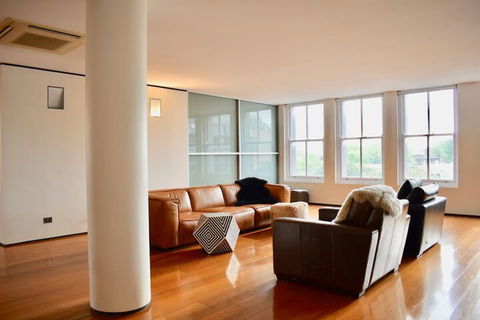 New York Loft Style Flat In Surry Hills - Hotel Gold Coast 4