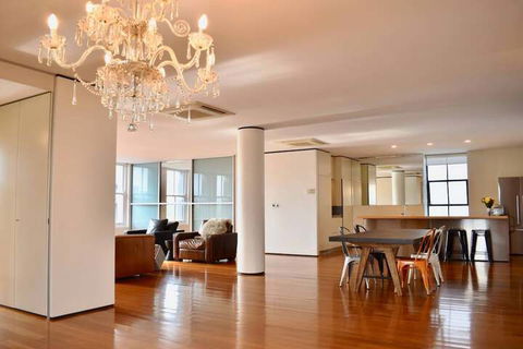 New York Loft Style Flat In Surry Hills - Hotel Gold Coast 3