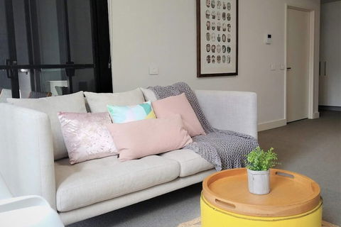 Luxury 1 Bedroom 1 Study With 1 Parking - Hotel Gold Coast 6