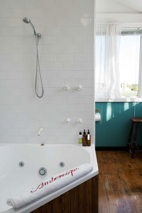 Amberesque B & B - Hotel Gold Coast 4