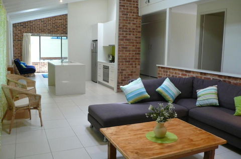 SPLASH - Hotel Gold Coast 3