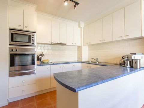 SEAVIEWS MORNINGTON.... - Hotel Gold Coast 6