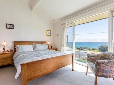 SEAVIEWS MORNINGTON.... - Hotel Gold Coast 2