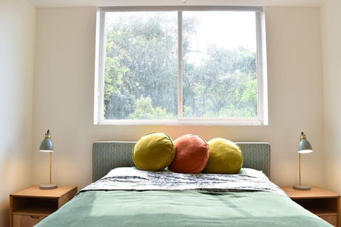 Light And Airy 2 Bedroom North Bondi Apartment - Hotel Gold Coast 2