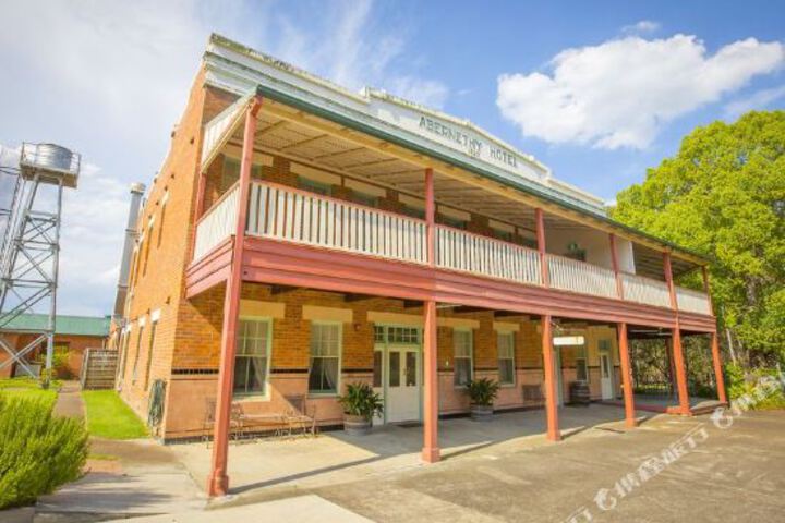 Abernethy NSW Hotel Gold Coast