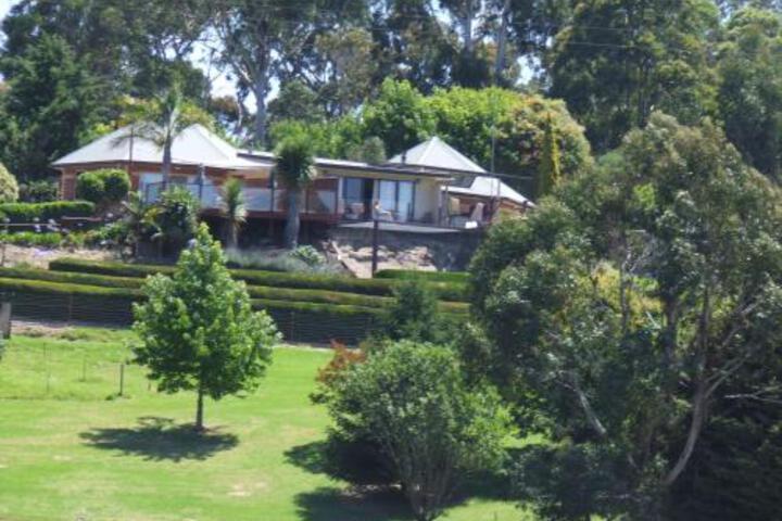 Kiah NSW Hotel Gold Coast