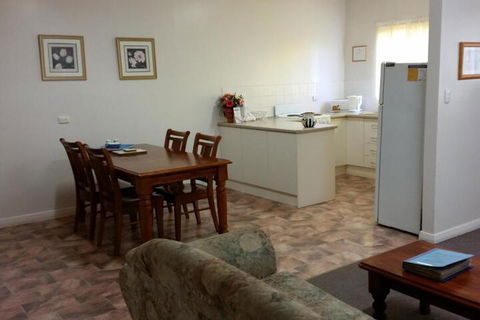 About Town Cottages - Hotel Gold Coast 3