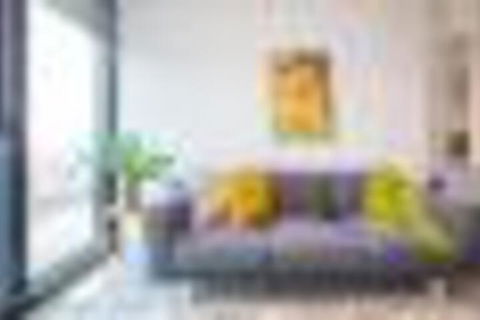 GUSTAVs THE KISS 2Bed Brisbane CBD Netflix - Hotel Gold Coast 6