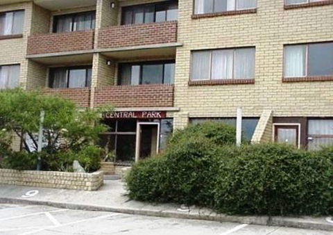 Central Park 8 Holiday Apartment - Hotel Gold Coast 0