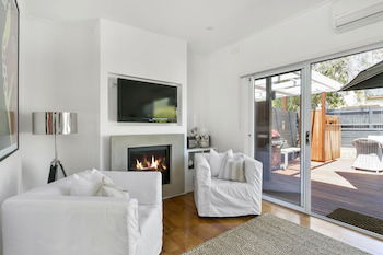 Capella Villa 3 - Hotel Gold Coast 5