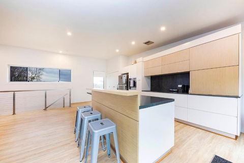 Surfmist - Hotel Gold Coast 4
