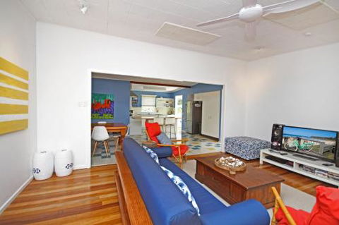 25 Goongilla Street Yaroomba 500 BOND - Hotel Gold Coast 1
