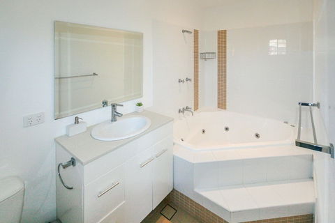 Khione 6 - Modern 2 Bedroom Townhouse - Hotel Gold Coast 4