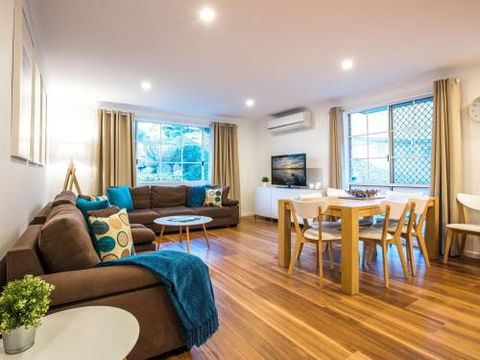 Oberlaken 2 / 125 Gippsland Street - Hotel Gold Coast 2