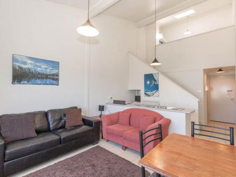 Razorback 12 / 1 Gippsland Street - Hotel Gold Coast 2