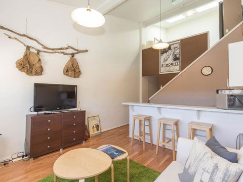 Razorback 13 / 1 Gippsland Street - Hotel Gold Coast 3