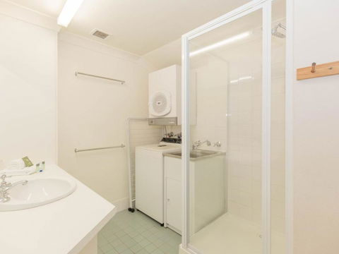 Razorback 13 / 1 Gippsland Street - Hotel Gold Coast 4