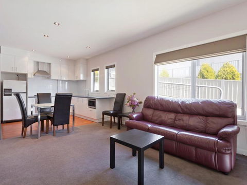 Stenmark 5 / 3 Poley Cow Lane - Hotel Gold Coast 5