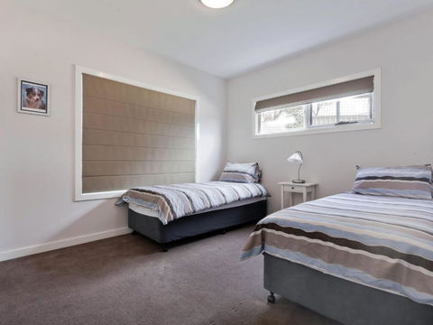 Stenmark 5 / 3 Poley Cow Lane - Hotel Gold Coast 6