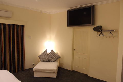 Gundaroo Manor Bed & Breakfast - Hotel Gold Coast 5