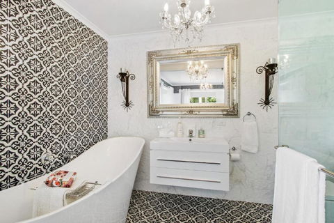 SUNNYDELL - Hotel Gold Coast 4
