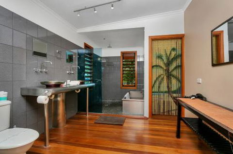SANTORINIatPALM COVE - Hotel Gold Coast 3