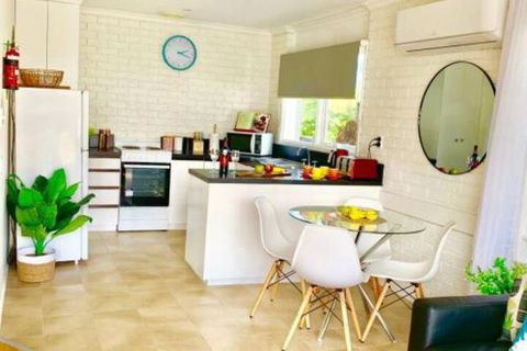 PARADISE COURT VILLA 1 Free Wifi - Hotel Gold Coast 0