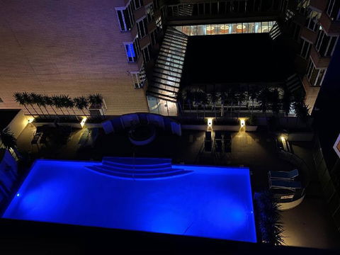ARENA RESORT STYLE EXEC FREE NETFLIX WIFI WINE - Hotel Gold Coast 5