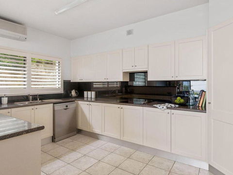 La CimaatNelson Bay - Hotel Gold Coast 6