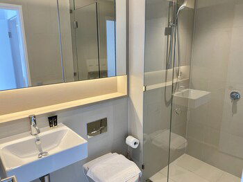JC Waterfront Apartments Collins Wharf - Hotel Gold Coast 4