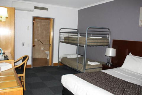 The Capital Airport Motel - Hotel Gold Coast 2