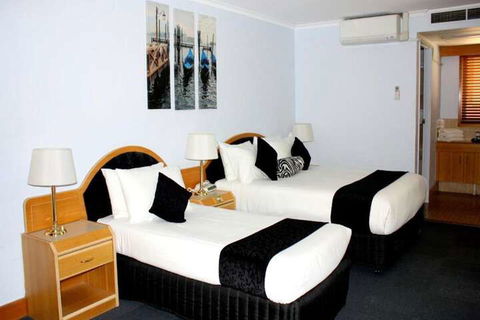 The Capital Airport Motel - Hotel Gold Coast 7