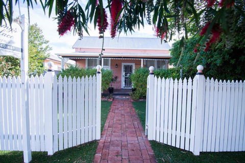 Pammys Palace - Hotel Gold Coast 3