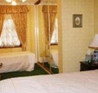 The Old George  Dragon Guesthouse - Hotel Gold Coast